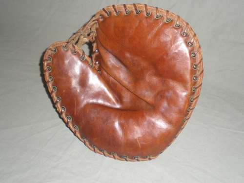 DM V Notch Basemitt Front Popovich